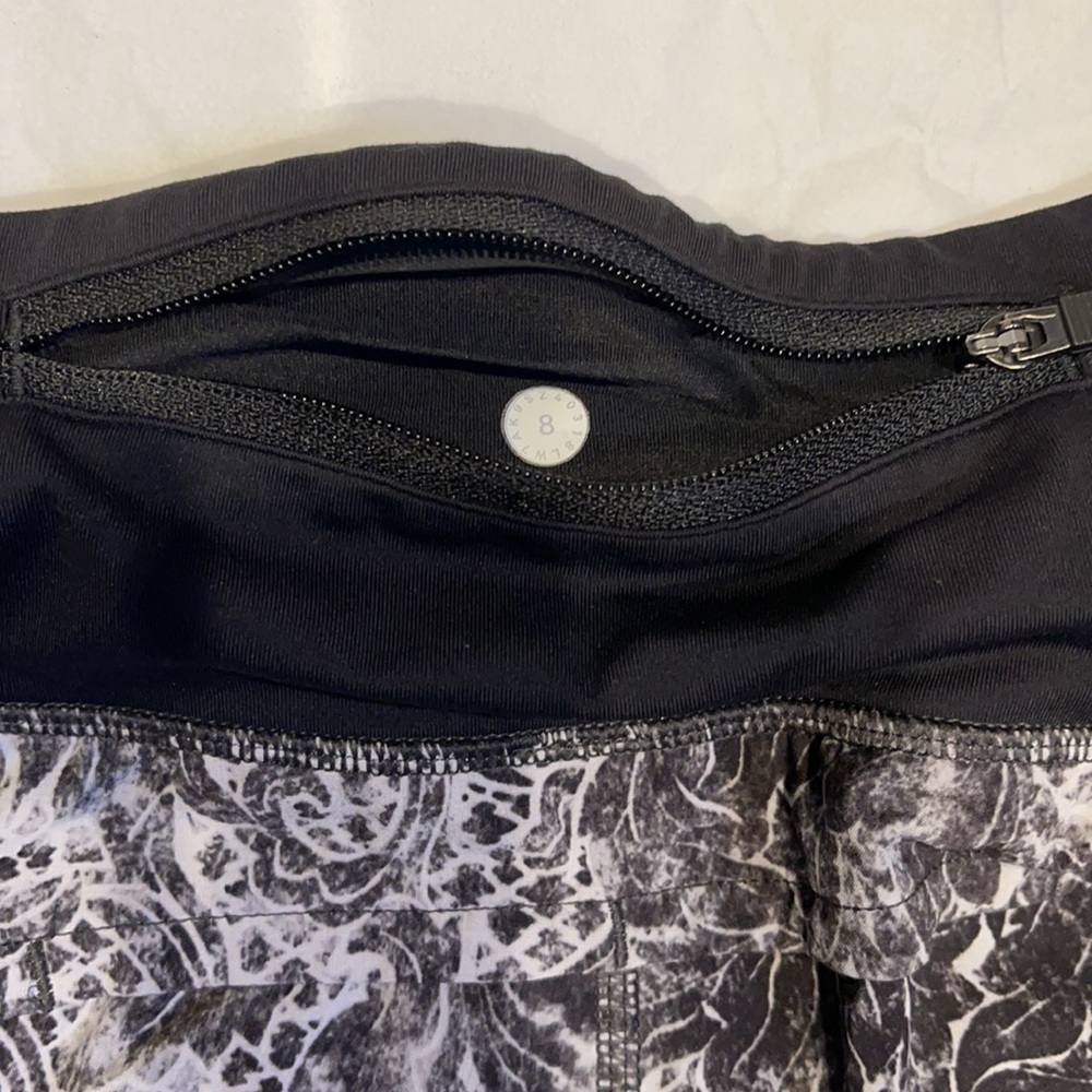 Luluemon shorts - Picture 3 of 6